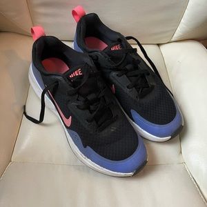 Girls Nike Tennis Shoes